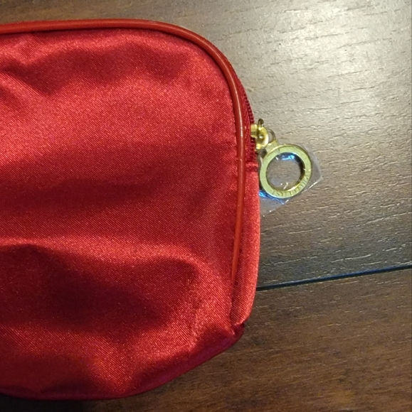 Set of Four NWOT Makeup Bags - Picture 3 of 5